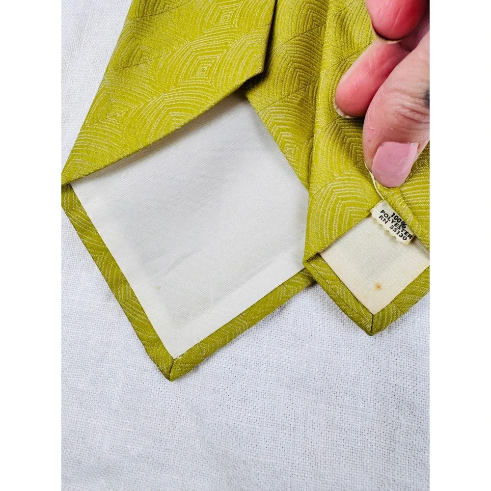 Vintage Chartreuse Green Geometric Concentric Square Woven Polyester Wide Tie